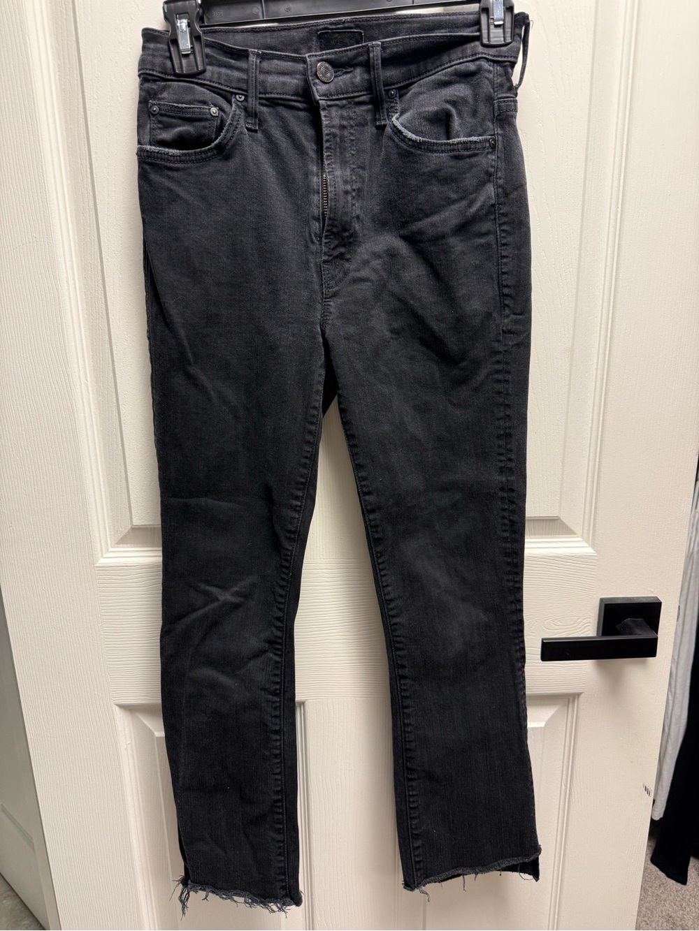 MOTHER Black High-Rise Cropped Skinny Jeans size 26